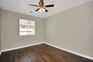 13339 Yaupon Holly Ln, Houston, TX 77044 - Photo 14