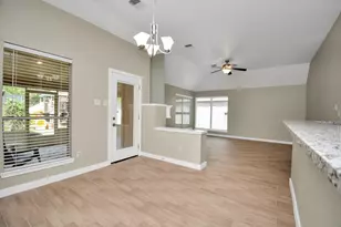 13339 Yaupon Holly Ln, Houston, TX 77044 - Photo 18