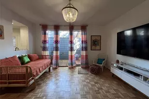 2100 Commonwealth St, Houston, TX 77006 - Photo 2