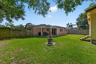 10635 Seaford Dr, Houston, TX 77089 - Photo 28