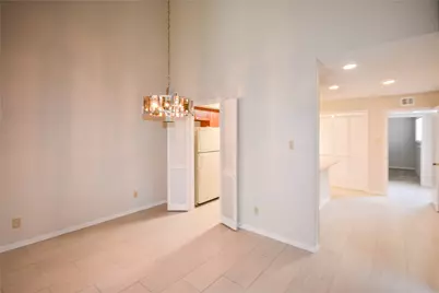 9262 Westwood Village Drive, Houston, TX 77036 - Photo 6