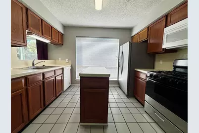 23 Rockfern Road, The Woodlands, TX 77380 - Photo 8