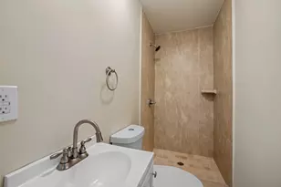 6918 Irvington Blvd, Houston, TX 77022 - Photo 8