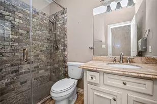5771 Belarbor St, Houston, TX 77033 - Photo 28