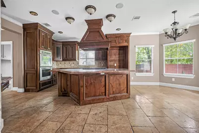 5771 Belarbor Street, Houston, TX 77033 - Photo 16