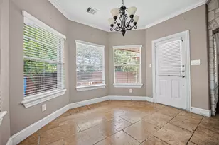 5771 Belarbor St, Houston, TX 77033 - Photo 20