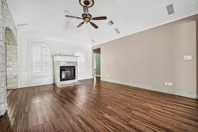 5771 Belarbor Street, Houston, TX 77033 - Photo 26