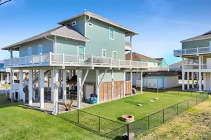 2640 Breaker Dr, Crystal Beach, TX 77650 - Photo 4