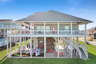 2640 Breaker Dr, Crystal Beach, TX 77650 - Photo 14