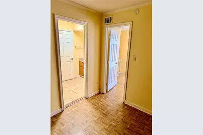 7047 Bissonnet Street #32, Houston, TX 77074 - Photo 8