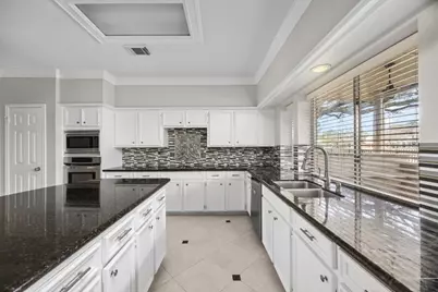 7915 Capri Circle, Houston, TX 77095 - Photo 14