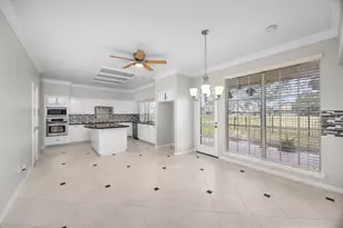 7915 Capri Cir, Houston, TX 77095 - Photo 16