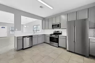 974 Ellington St, Houston, TX 77088 - Photo 6