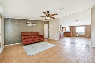 1036 9th St, Dickinson, TX 77539 - Photo 6