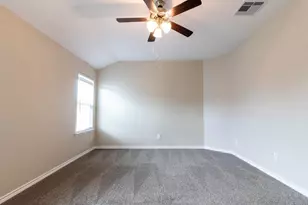 1022 Fannin St, Brenham, TX 77833 - Photo 4