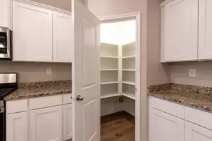 1022 Fannin St, Brenham, TX 77833 - Photo 12