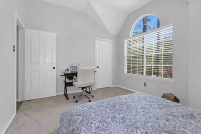 84 E Lakeridge Drive, The Woodlands, TX 77381 - Photo 40