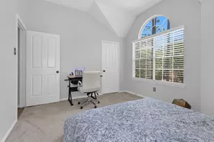 84 E Lakeridge Dr, The Woodlands, TX 77381 - Photo 40