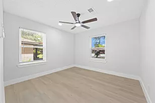 108 Chandler Dr, Baytown, TX 77521 - Photo 20
