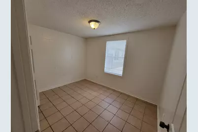 7124 Avenue I #2, Houston, TX 77011 - Photo 2
