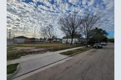 1905 Chapman Street, Houston, TX 77009 - Photo 2