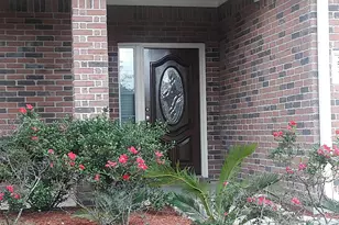 13111 Rippling Creek Ln S, Pearland, TX 77584 - Photo 2
