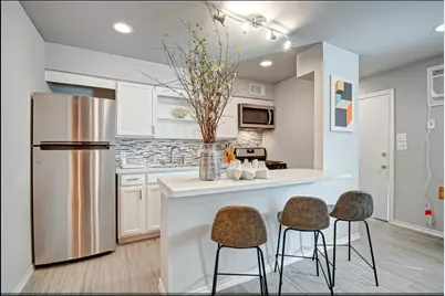 1903 Commonwealth Street #15, Houston, TX 77006 - Photo 2