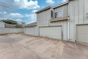 12926 Greenway Chase Ct, Houston, TX 77072 - Photo 24