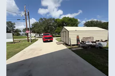 94 Trout Street, Palacios, TX 77465 - Photo 28