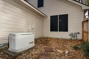 15 Lilac Ridge Pl, The Woodlands, TX 77384 - Photo 4