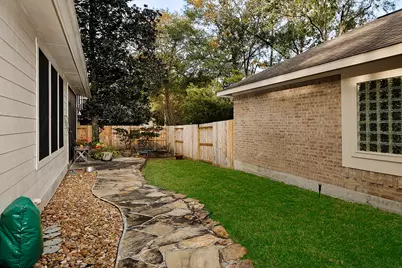 15 Lilac Ridge Place, The Woodlands, TX 77384 - Photo 24