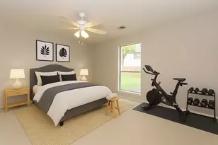 702 E Haven Ct, Friendswood, TX 77546 - Photo 8