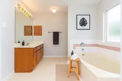 702 E Haven Court, Friendswood, TX 77546 - Photo 12