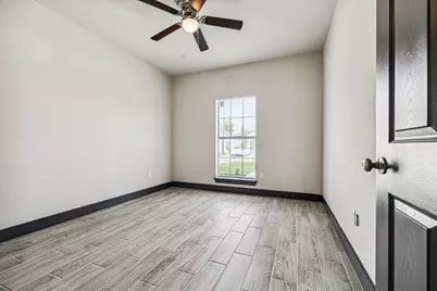 7912 Bowen Street, Houston, TX 77051 - Photo 6