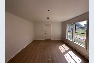 2570 Stadium Drive, Alvin, TX 77511 - Photo 1