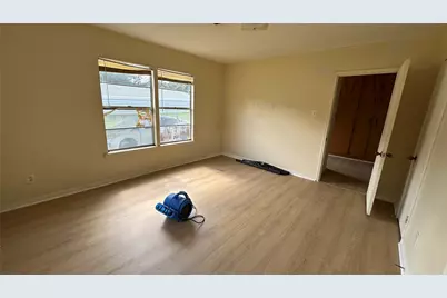 2570 Stadium Drive, Alvin, TX 77511 - Photo 4