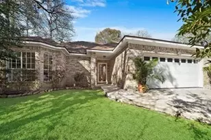 120 Hiwon Dr, Conroe, TX 77304 - Photo 2