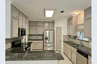 120 Hiwon Drive, Conroe, TX 77304 - Photo 14