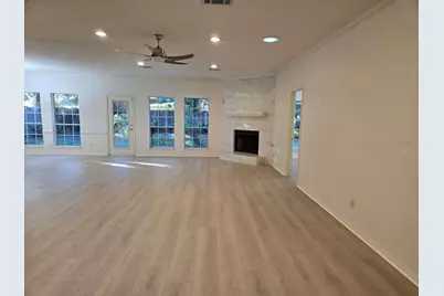 120 Hiwon Drive, Conroe, TX 77304 - Photo 8
