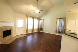 3801 Happy Hollow Dr, Montgomery, TX 77356 - Photo 10