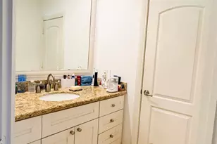 2502 Chimney Rock Rd, Houston, TX 77056 - Photo 40