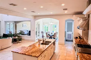 2502 Chimney Rock Rd, Houston, TX 77056 - Photo 14