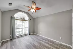 12858 Pelican Island Dr, Willis, TX 77318 - Photo 6