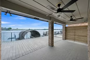 12858 Pelican Island Dr, Willis, TX 77318 - Photo 32