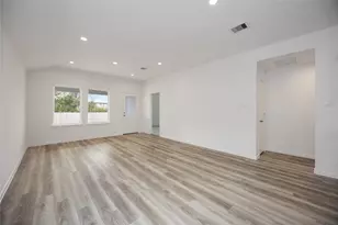 5208 Purple Beebalm Way, Houston, TX 77048 - Photo 8