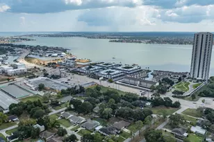 502 Wildwood Dr, Seabrook, TX 77586 - Photo 46