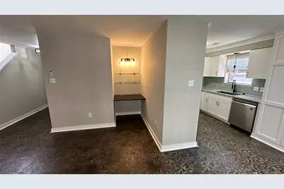 2 W Mistybreeze Circle, The Woodlands, TX 77381 - Photo 4