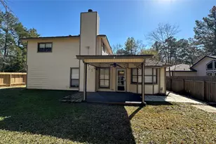 2 W Mistybreeze Cir, The Woodlands, TX 77381 - Photo 14
