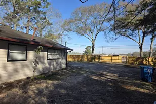 26334 Fm 2090 Rd, Splendora, TX 77372 - Photo 2