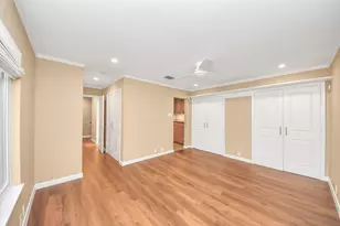 153 Litchfield Ln, Houston, TX 77024 - Photo 22